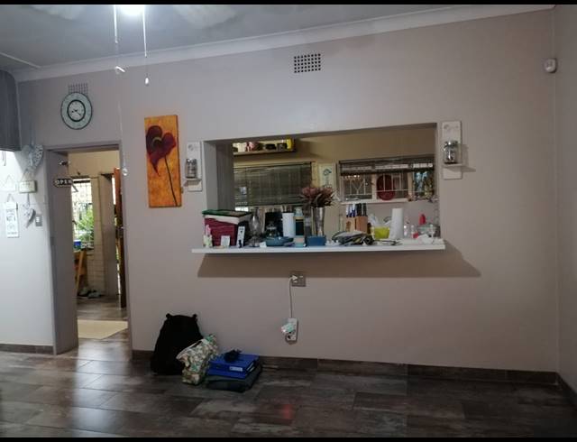 3 BEDROOM FREESTANDING FOR SALE IN OOS EINDE